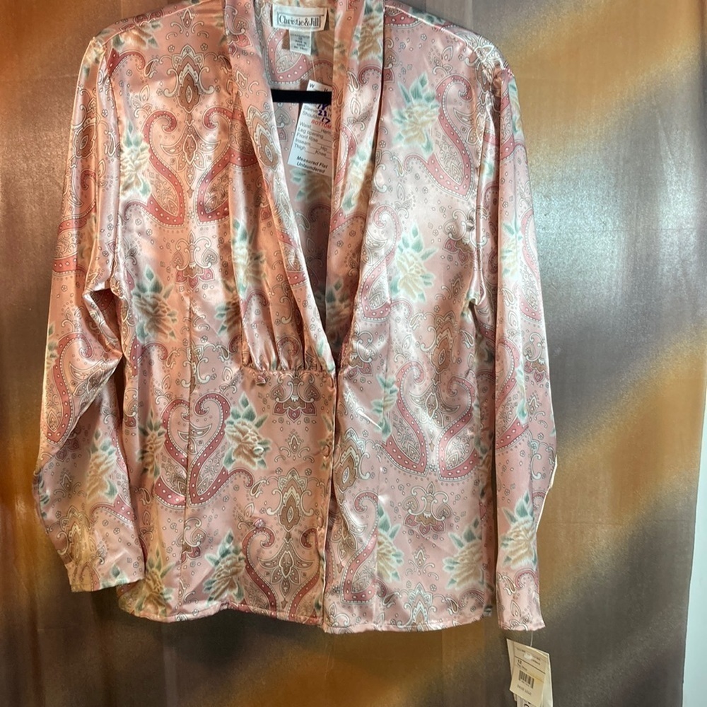 Vintage‎ 90’s Christie & Jill size 12 satin pink work blouse. 44” chest 122